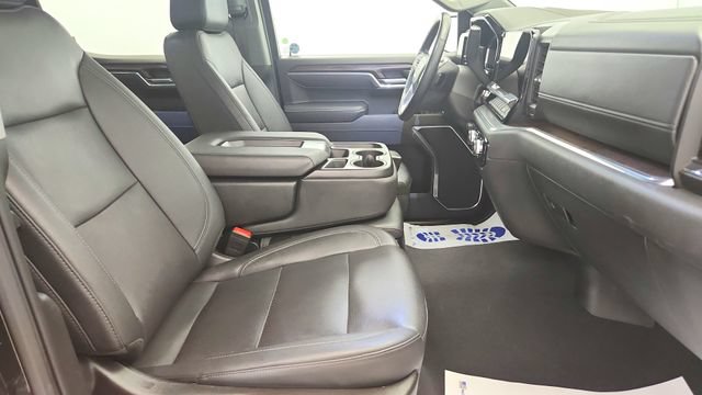 Used 2025 GMC Sierra 1500 SLT AWD/4WD image 22
