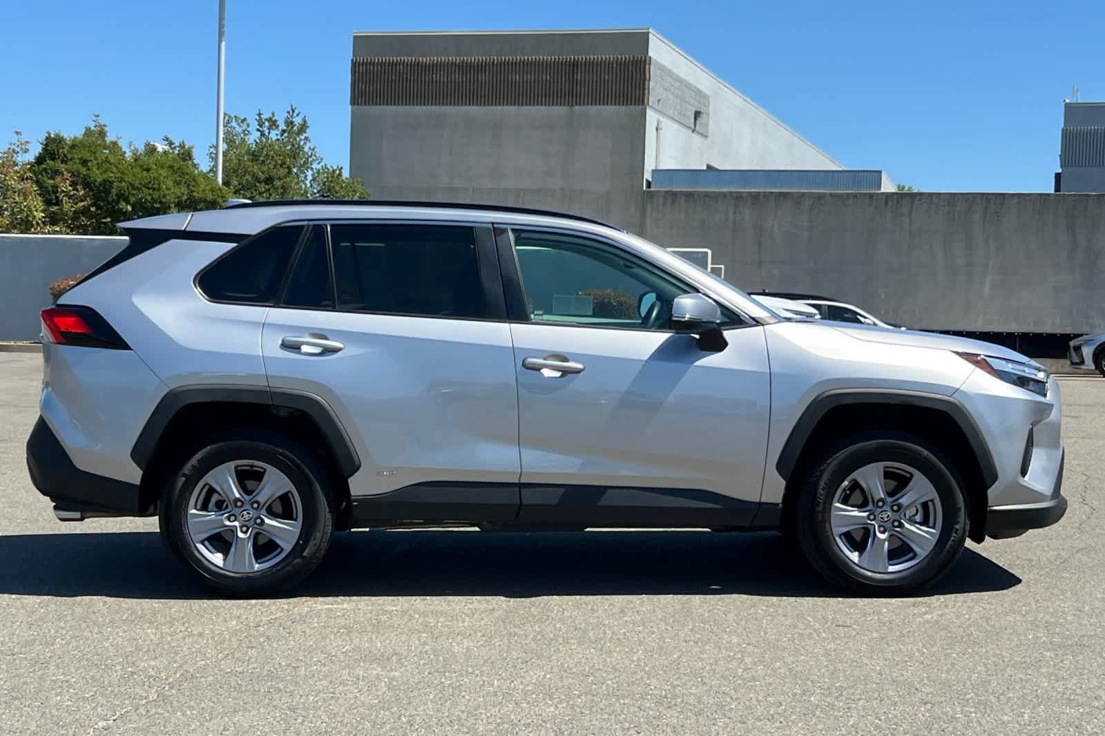 Certified 2024 Toyota RAV4 XLE w/ Convenience Package AWD/4WD image 6