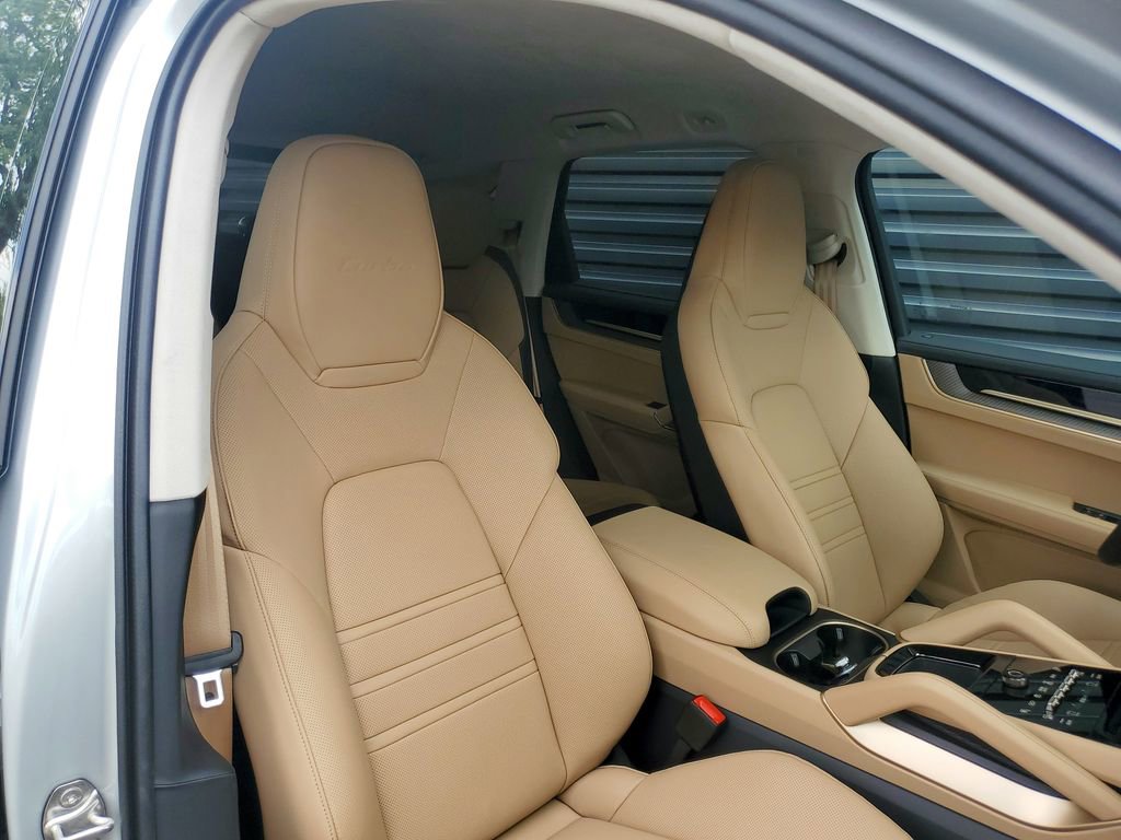 New 2025 Porsche Cayenne Turbo image 19