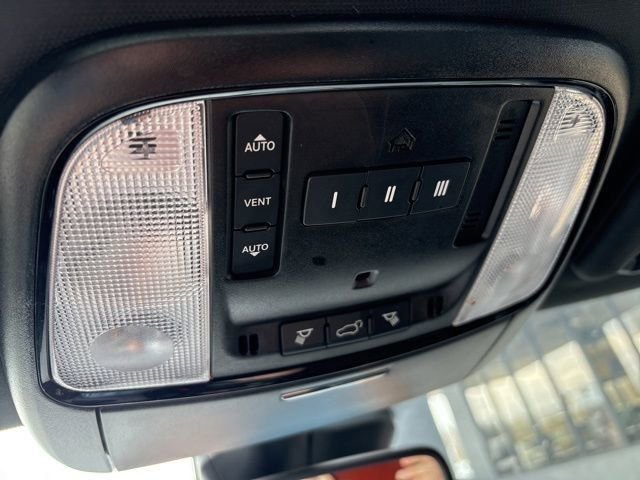 Used 2024 Dodge Durango GT AWD/4WD image 18