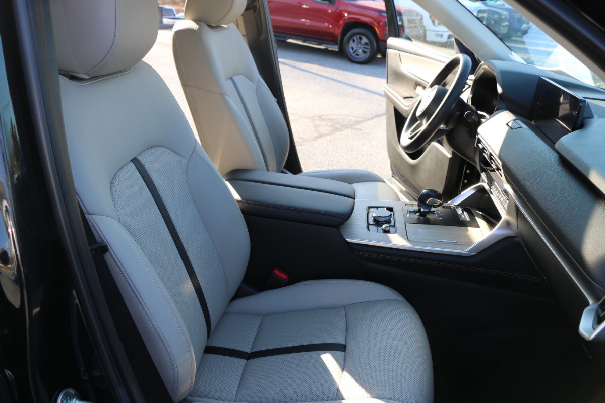 Used 2025 MAZDA CX-90 Plug-In Hybrid w/ Preferred image 27