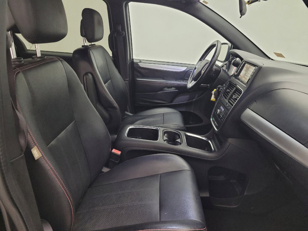 Used 2015 Dodge Grand Caravan R/T FWD image 21