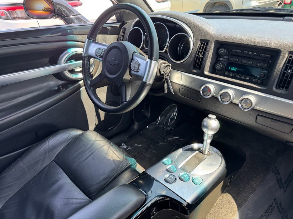 Used 2003 Chevrolet SSR w/ Preferred Equipment Group RWD image 20