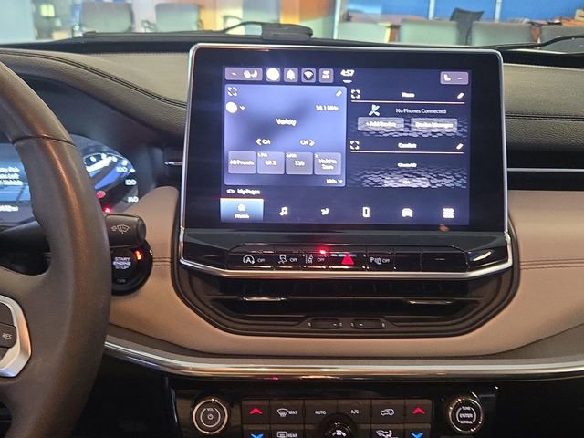 Used 2024 Jeep Compass Limited image 16