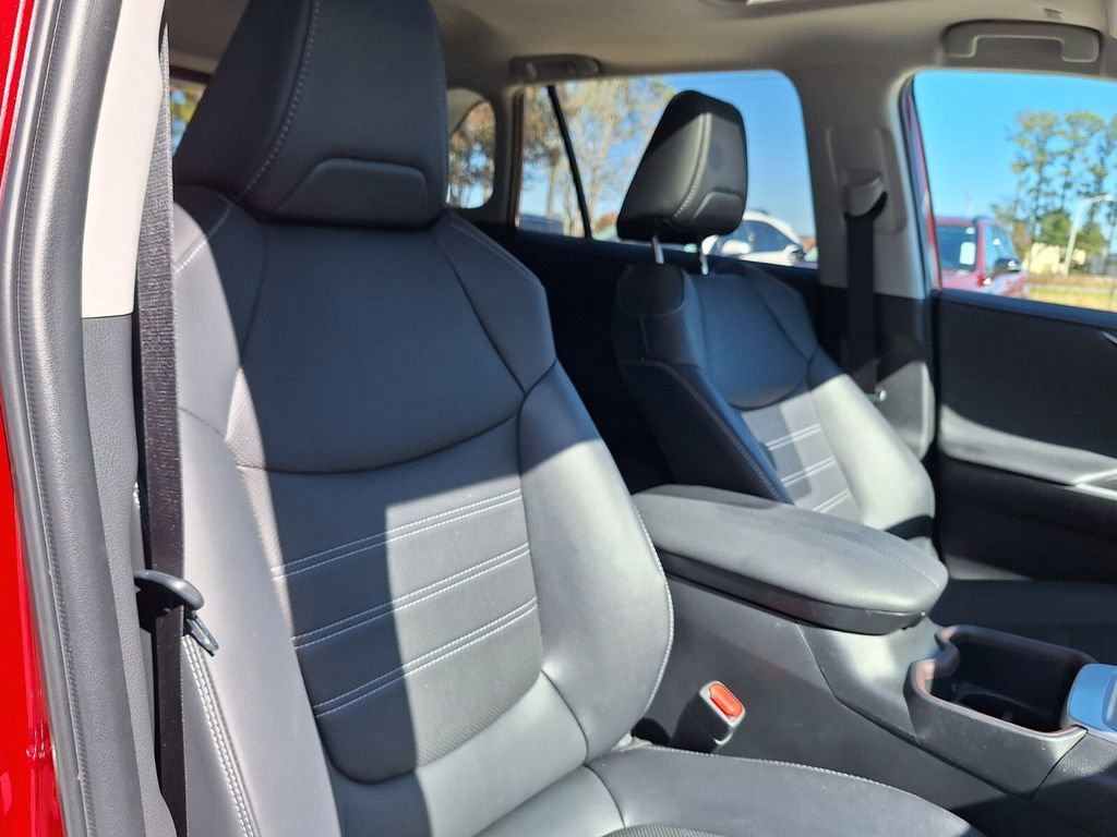 Used 2024 Toyota RAV4 Limited image 28