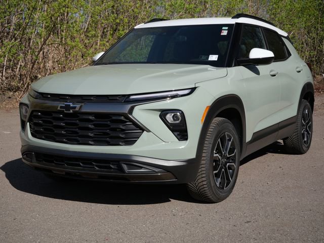 Used 2024 Chevrolet TrailBlazer ACTIV AWD/4WD image 3