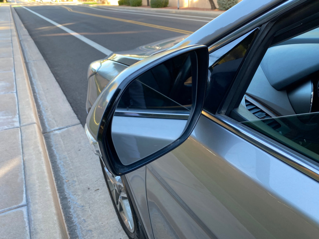 Used 2017 Hyundai Santa Fe SE Ultimate 3.3L Auto w/ SE Ultimate Tech Package 03 image 19