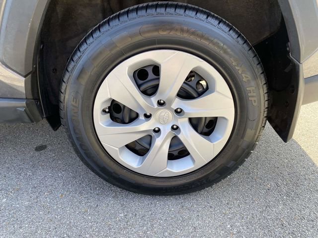 Used 2024 Toyota RAV4 LE AWD/4WD image 8