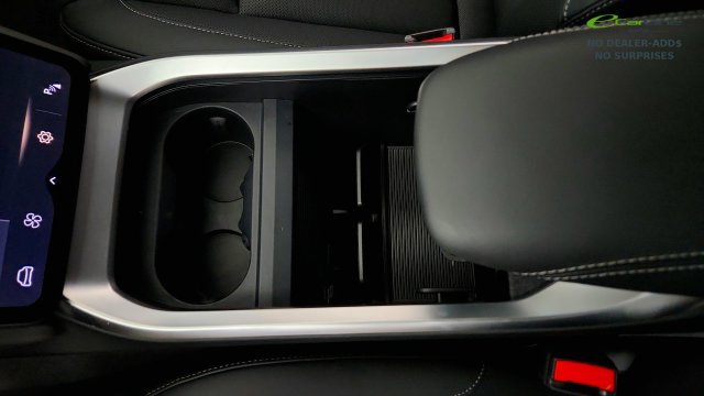 Used 2025 Lucid Air Pure RWD image 71