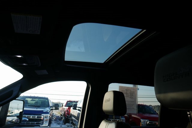 Used 2022 Chevrolet Silverado 3500 High Country w/ Safety Package II image 3