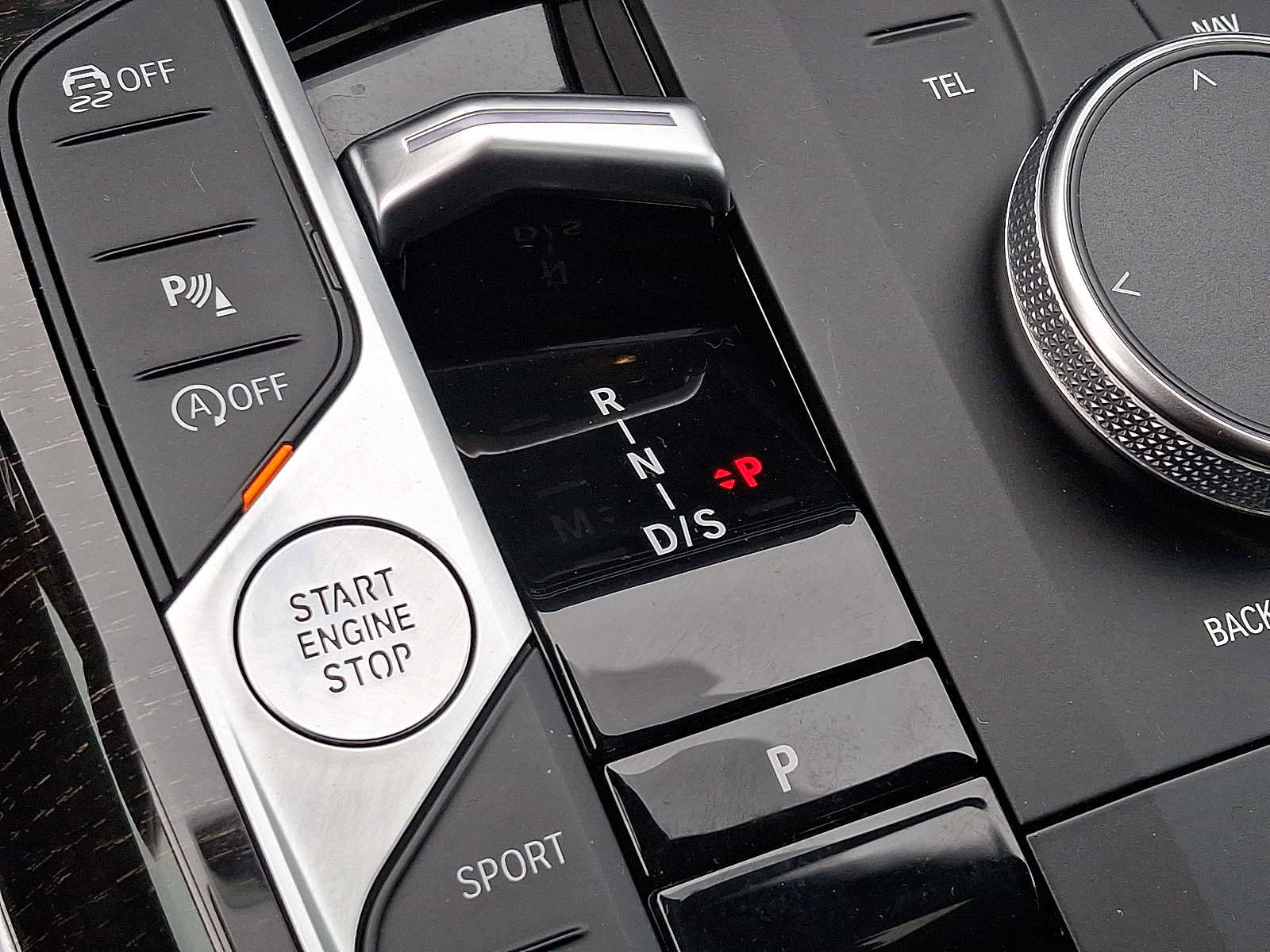 Certified 2023 BMW 330i xDrive Sedan w/ Driving Assistance Package image 15