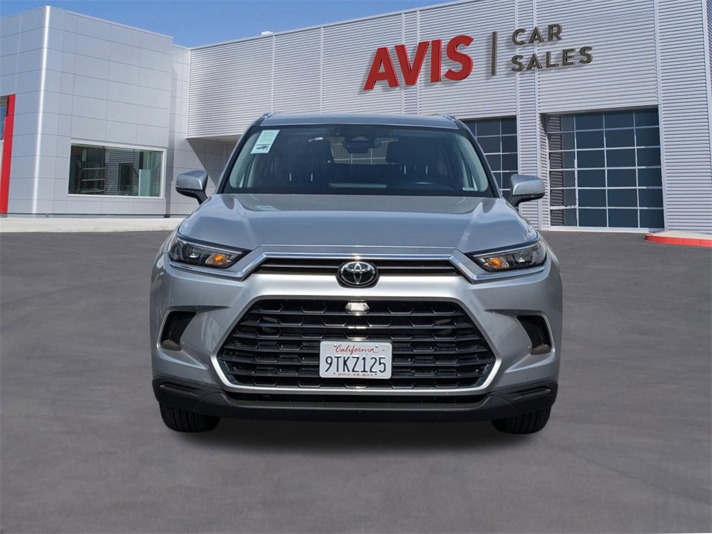 Used 2025 Toyota Grand Highlander AWD image 2