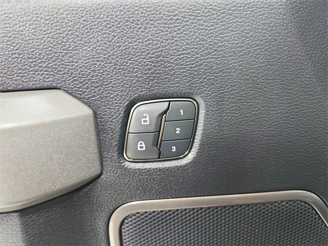 Used 2019 Ford F150 Raptor w/ Equipment Group 802A Luxury image 21