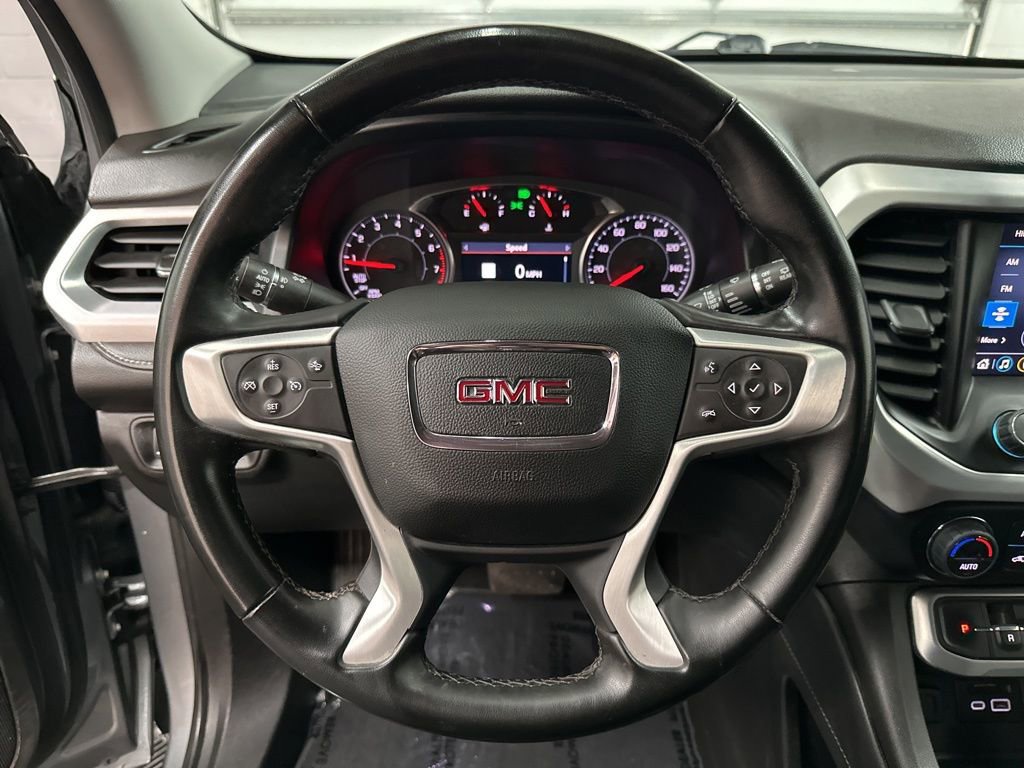 Used 2023 GMC Acadia SLT image 16