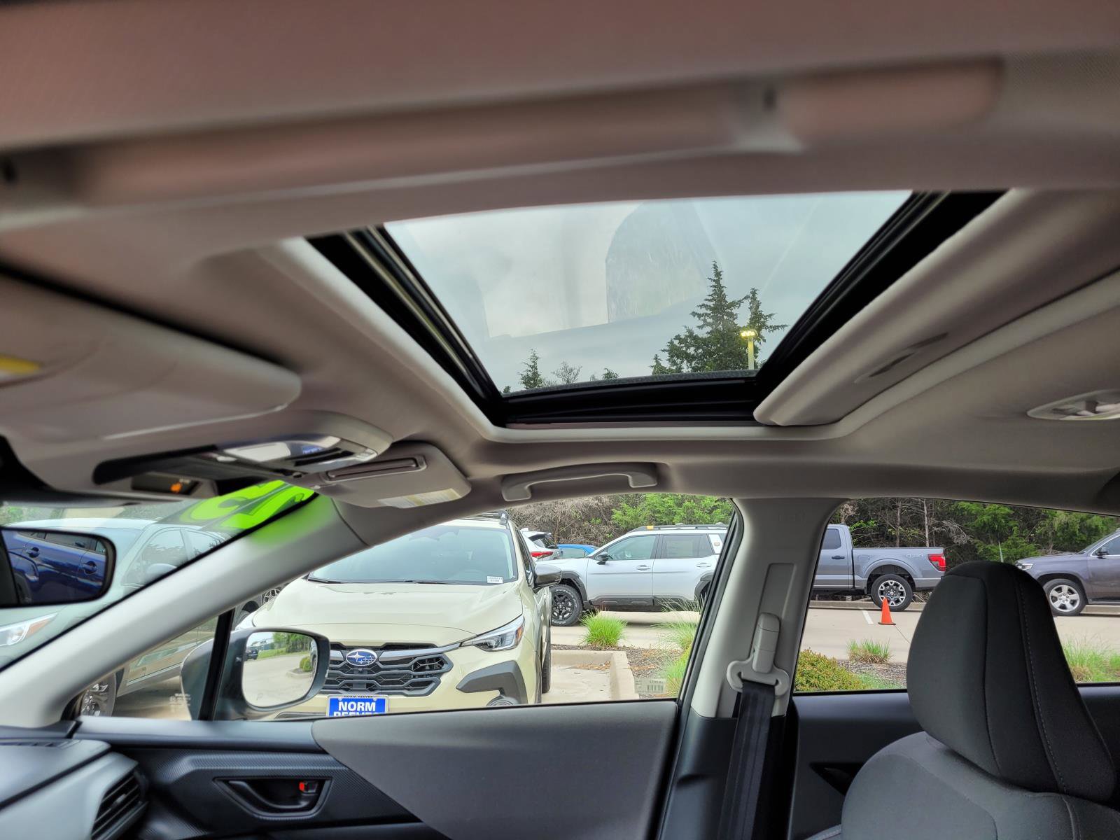 Used 2025 Subaru Crosstrek 2.0i Premium image 15