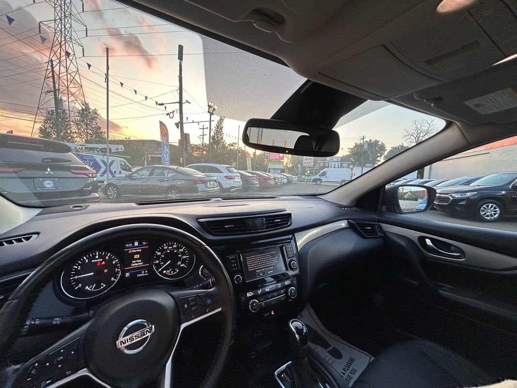 Used 2020 Nissan Rogue Sport SL w/ Premium Package AWD/4WD image 5