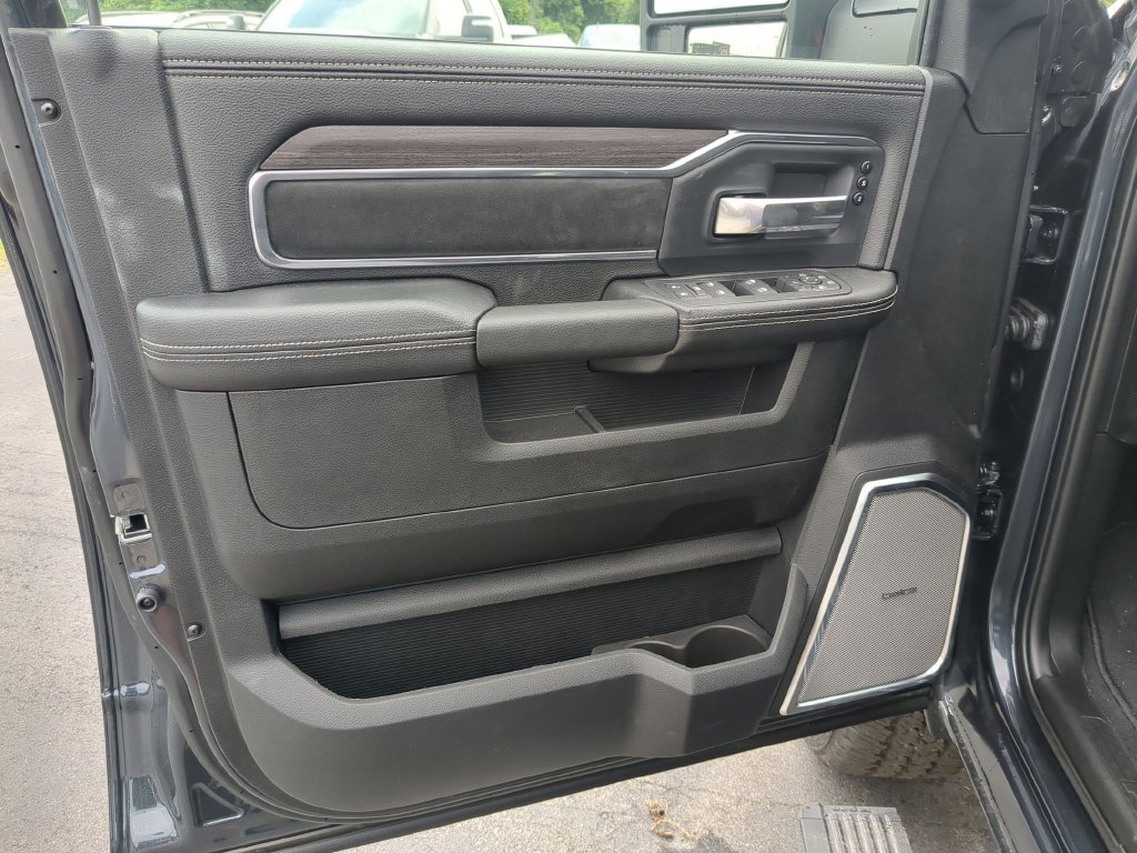 New 2026 RAM 2500 Laramie w/ Night Edition AWD/4WD image 13