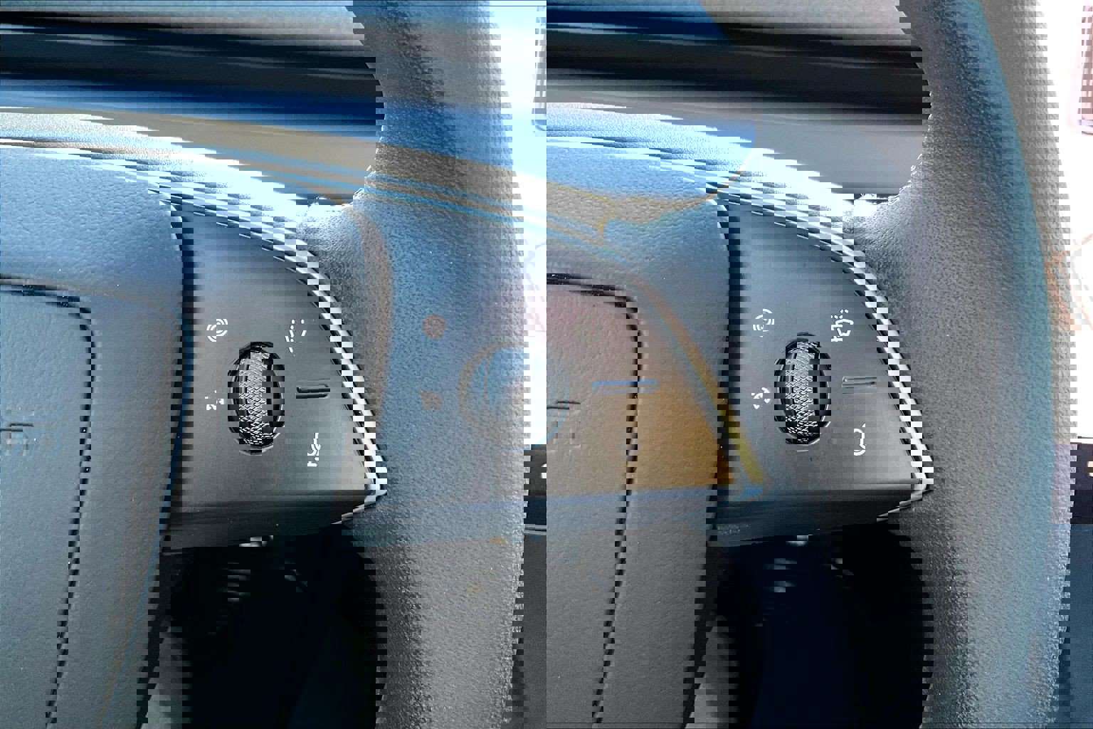 Used 2025 Tesla Model 3 Long Range image 17