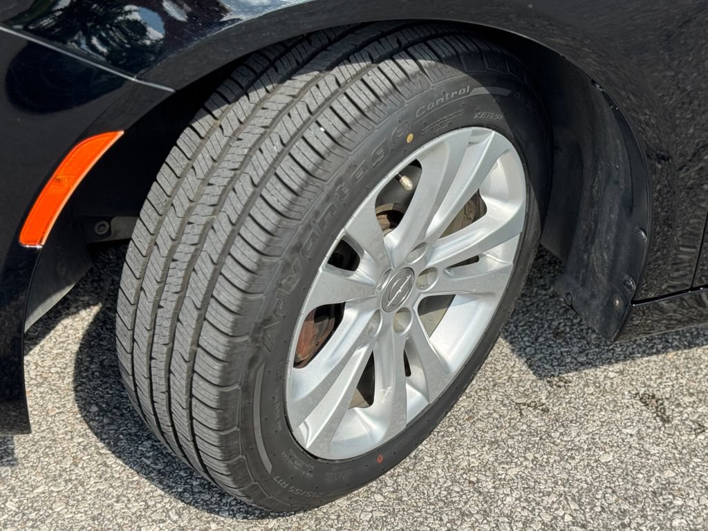 Used 2015 Chrysler 200 Limited FWD image 39