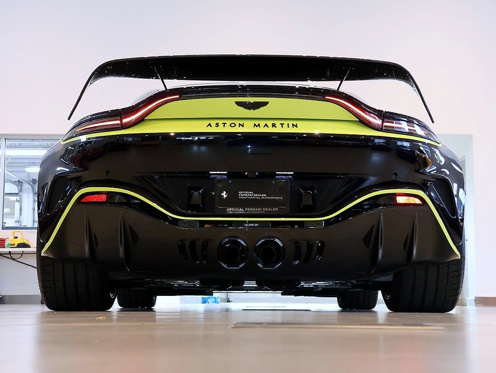 Used 2023 Aston Martin V12 Vantage RWD image 74