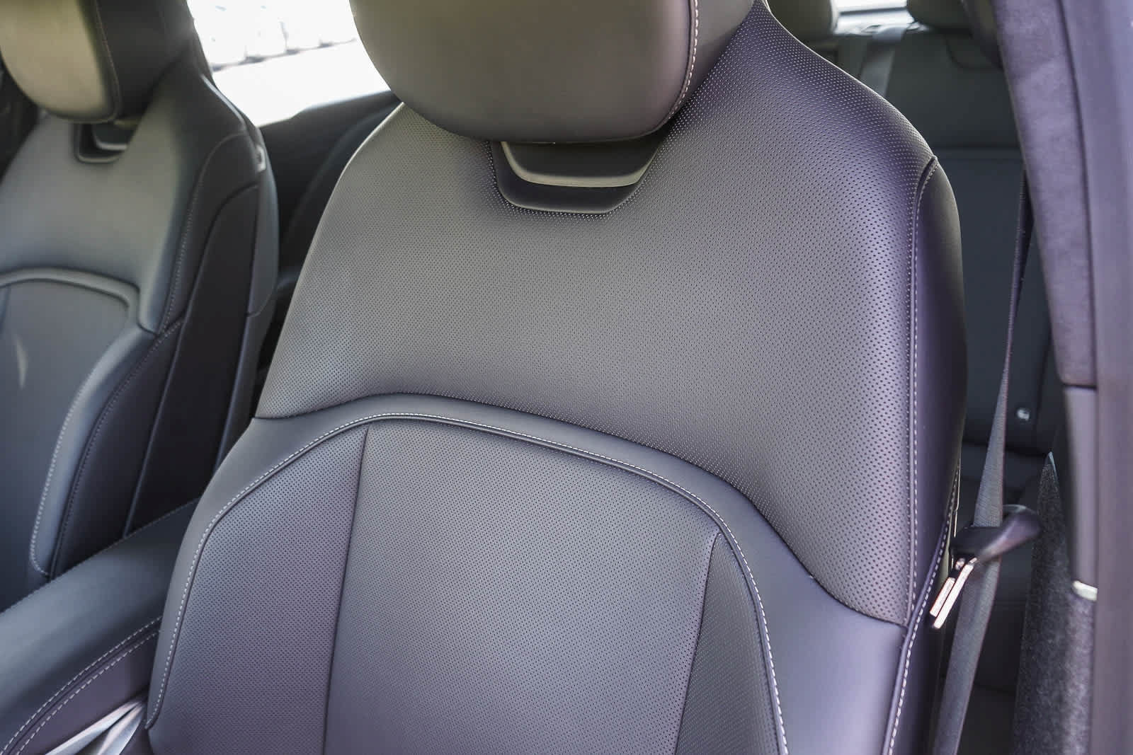Used 2024 Lucid Air Pure RWD image 24