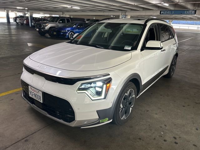 Certified 2023 Kia Niro Wave FWD image 5