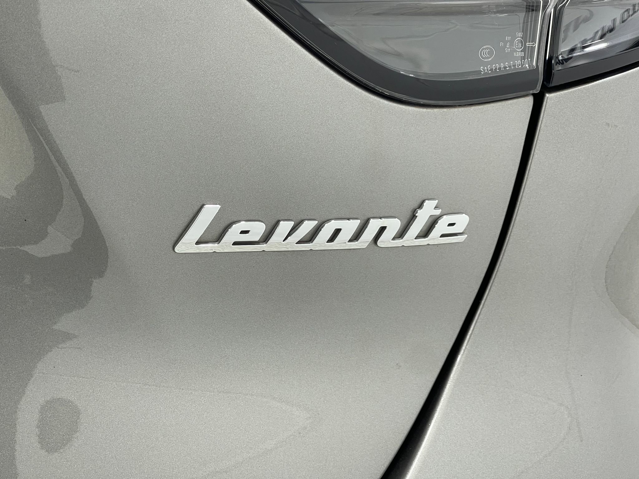 Used 2021 Maserati Levante image 37