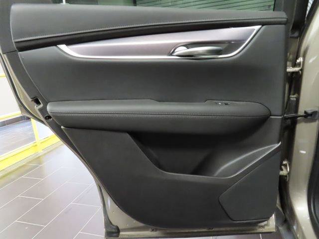 Certified 2022 Cadillac XT5 Luxury FWD image 10