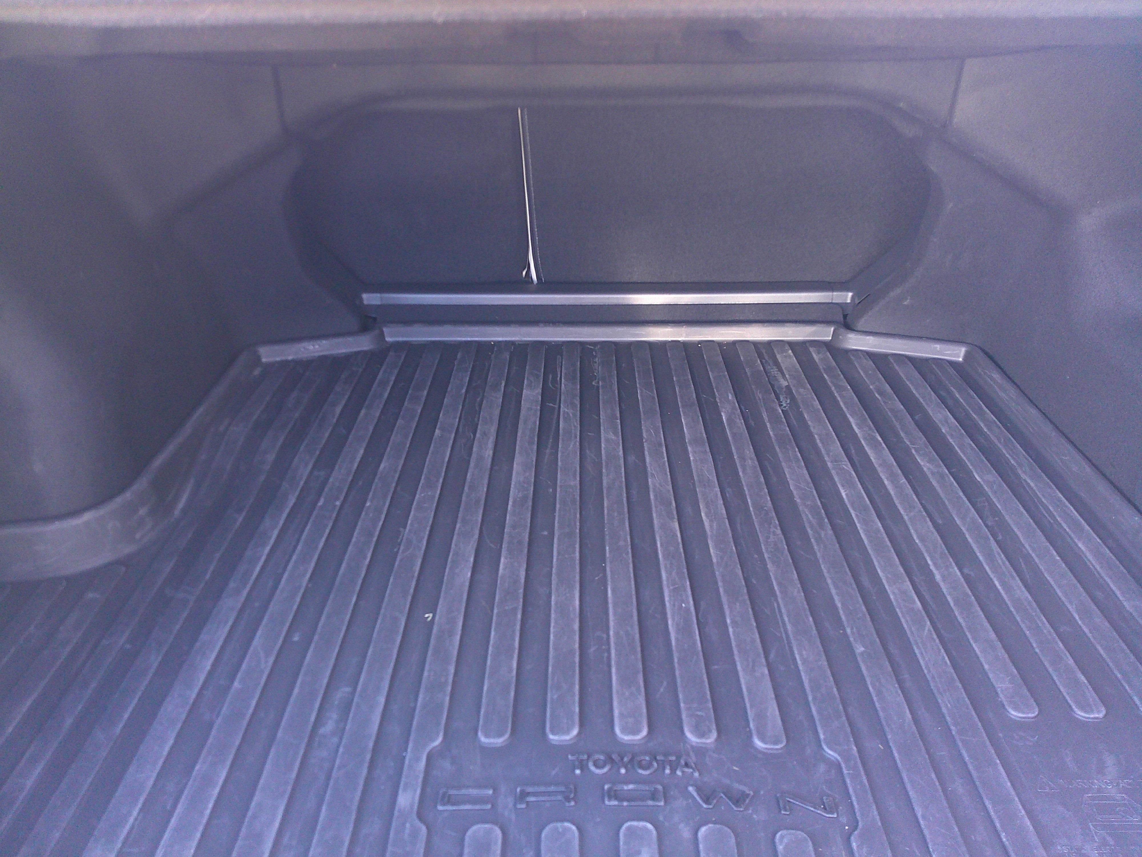 Used 2023 Toyota Crown Limited image 33