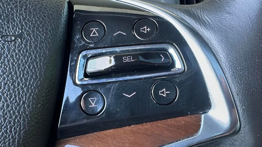 Used 2020 Cadillac Escalade Luxury image 32