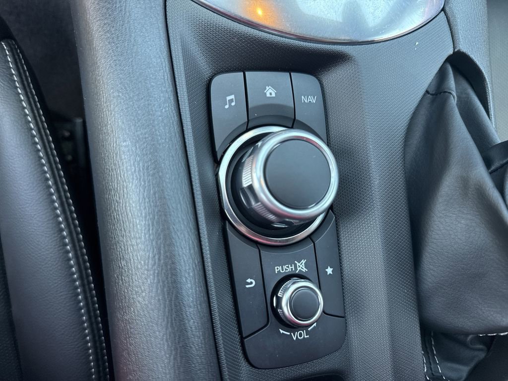 Used 2022 MAZDA MX-5 Miata Grand Touring w/ Weather Package RWD image 29