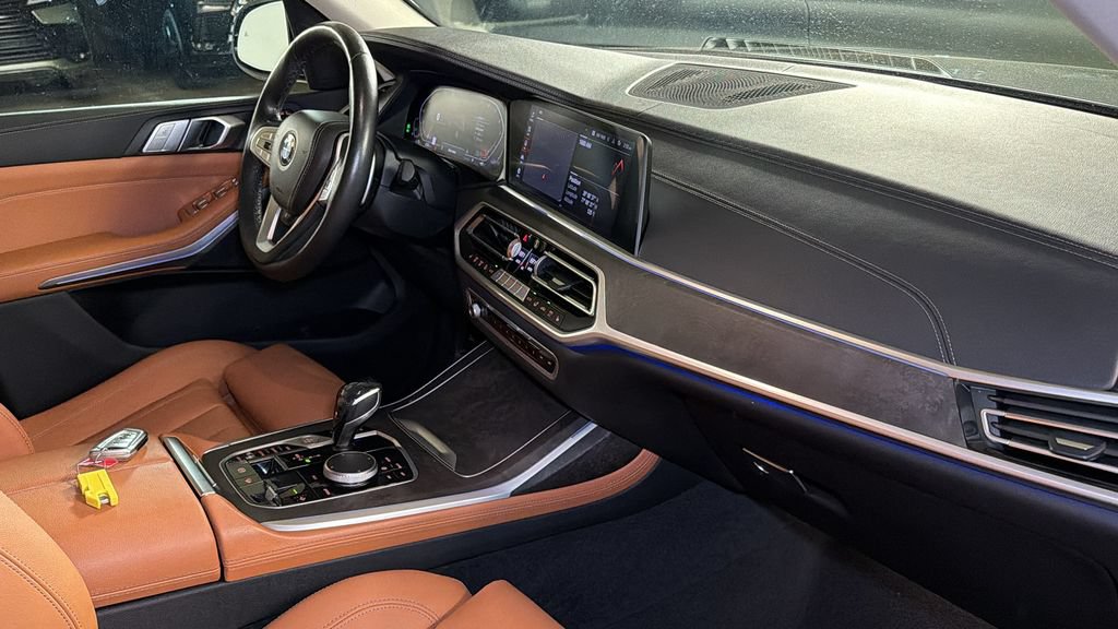 Used 2021 BMW X7 xDrive40i w/ Parking Assistance Package AWD/4WD image 10