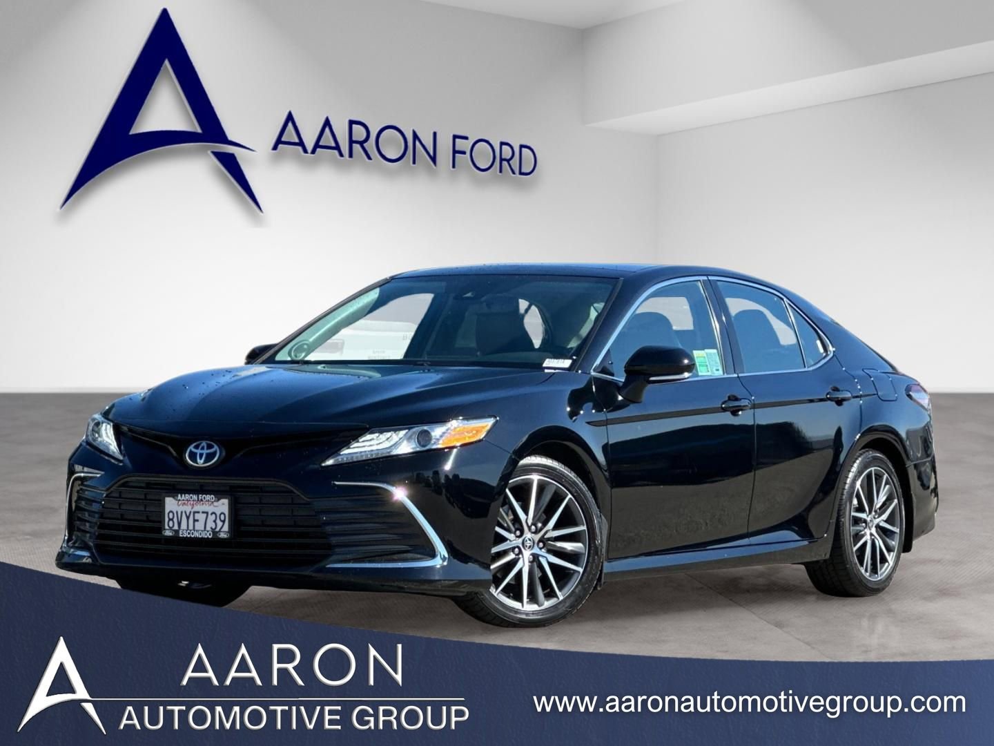 Used 2021 Toyota Camry XLE w/ Navigation Package FWD image 1