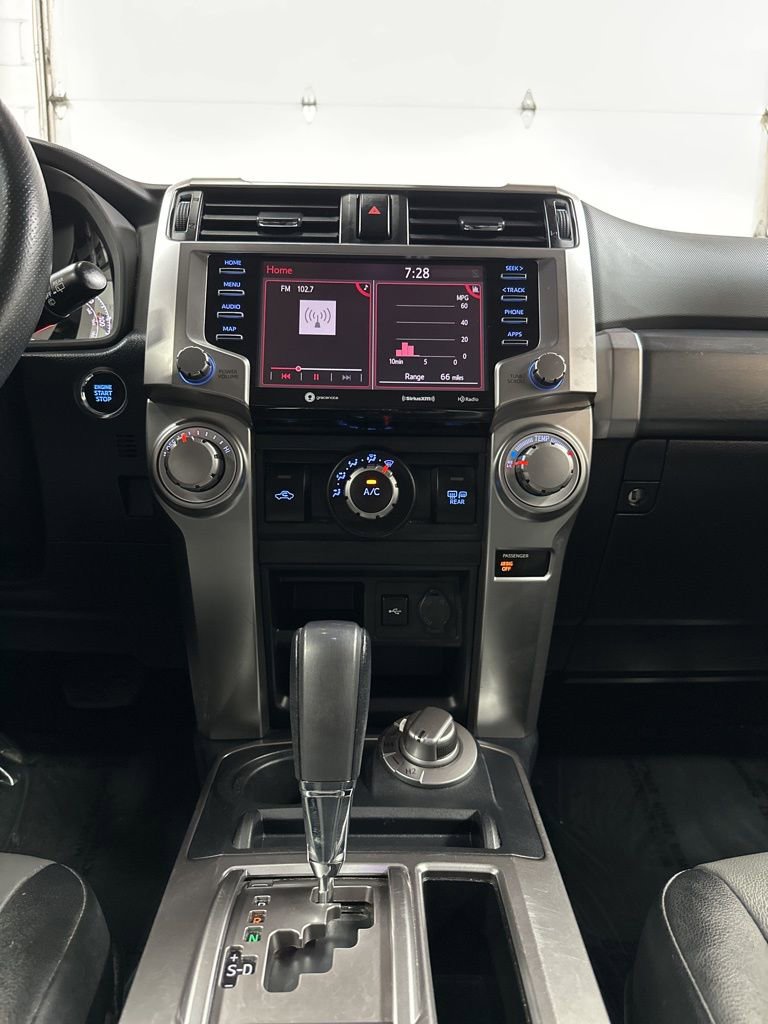 Used 2022 Toyota 4Runner SR5 Premium w/ Moonroof Package AWD/4WD image 21