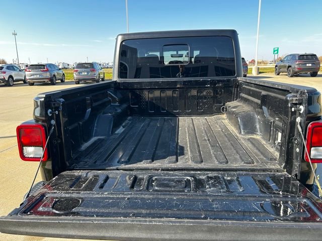 Used 2023 Jeep Gladiator Willys image 35