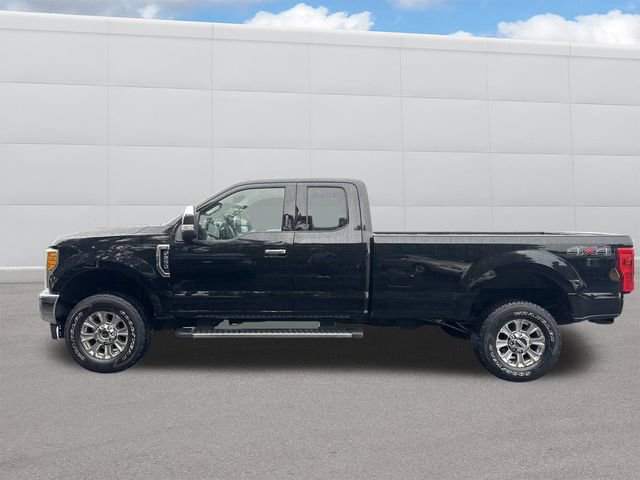 Used 2017 Ford F250 XLT w/ XLT Premium Package image 2