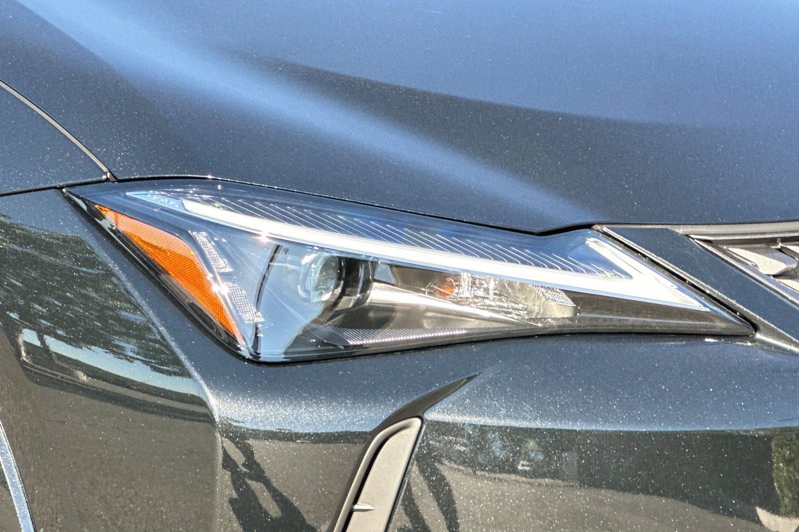 New 2026 Lexus UX 300h AWD w/ Accessory Package (2T) image 11