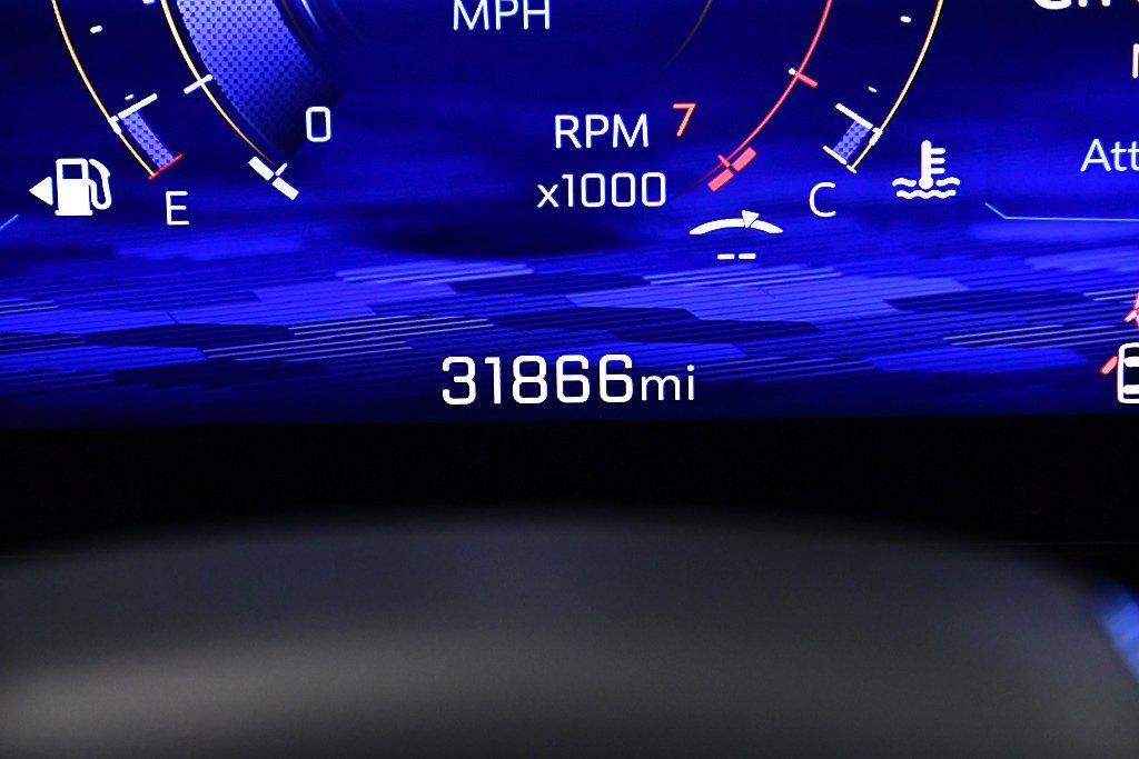 Used 2025 Chevrolet Traverse LT image 16