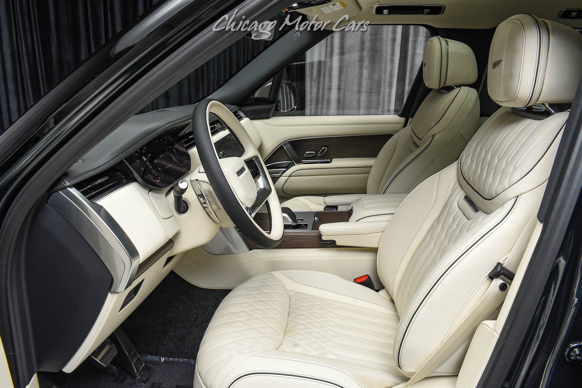 Used 2026 Land Rover Range Rover Long Wheelbase SE AWD/4WD image 23