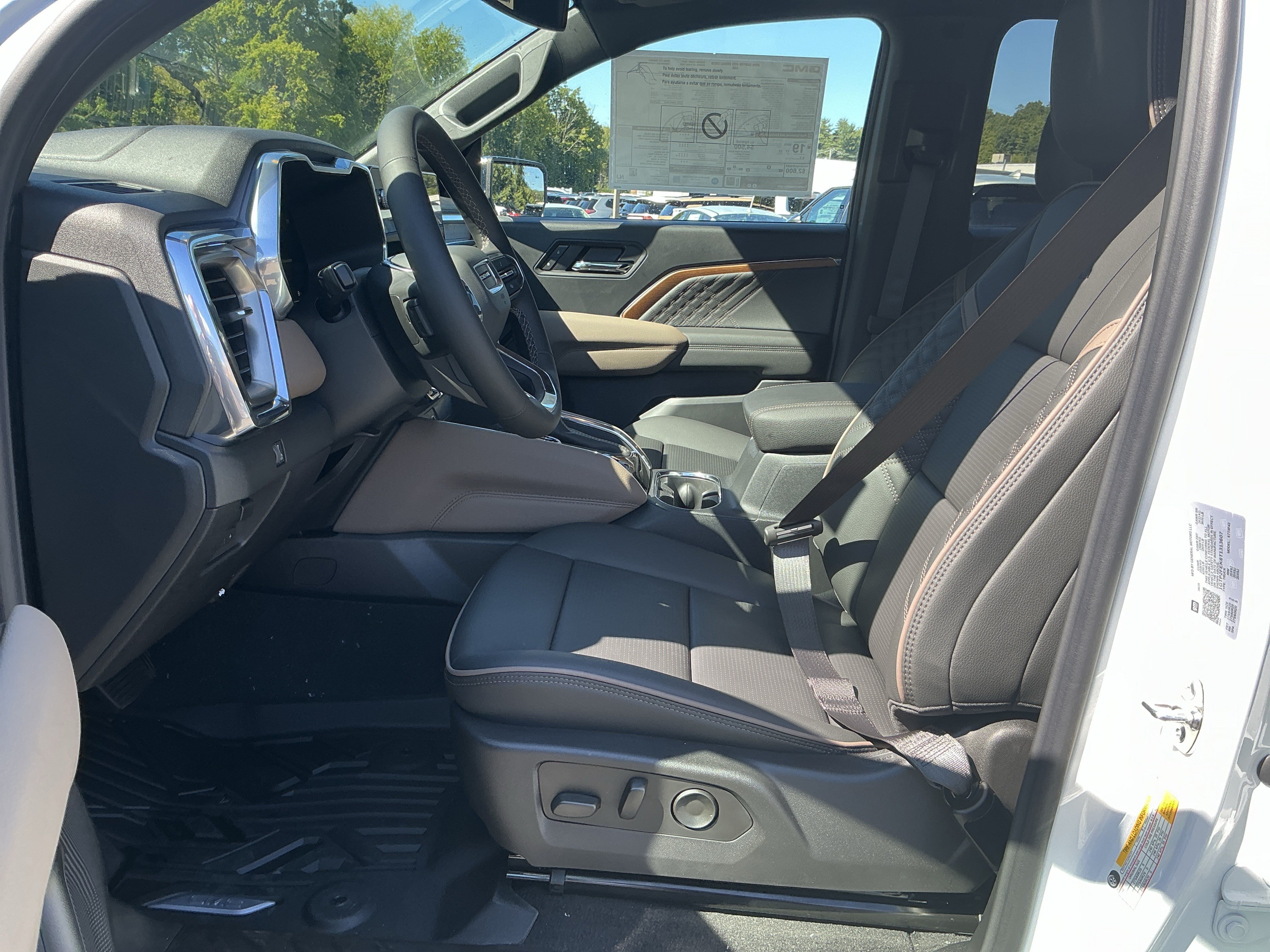 New 2026 GMC Canyon Denali AWD/4WD image 15
