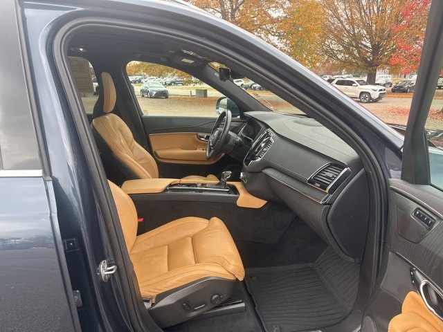 Used 2022 Volvo XC90 T6 Inscription image 12
