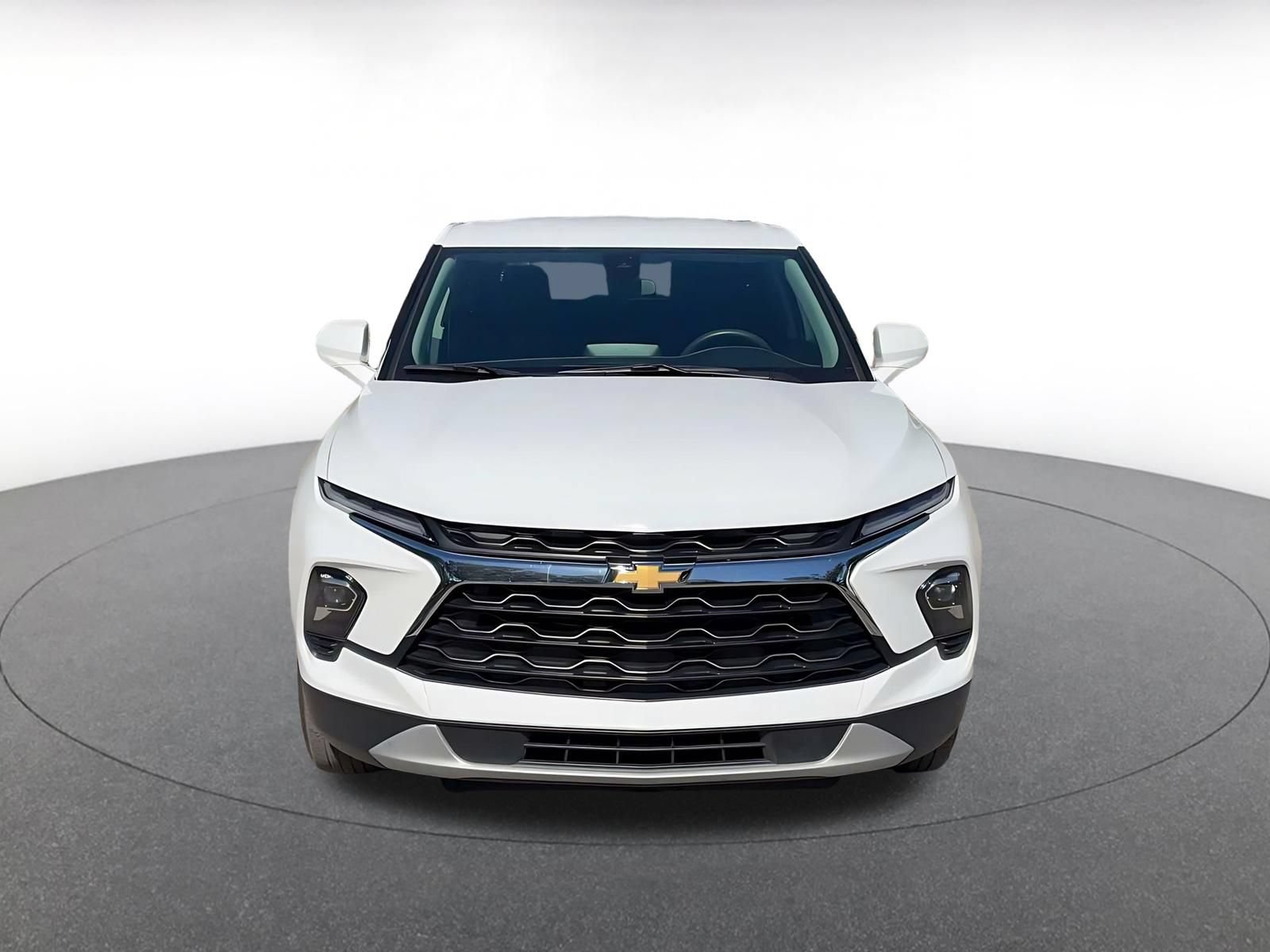 Used 2026 Chevrolet Blazer LT FWD image 4