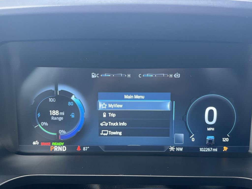 Used 2022 Ford F150 Lightning Lariat image 17