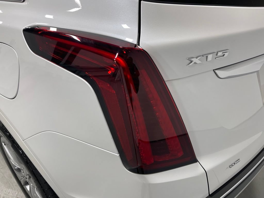 Used 2023 Cadillac XT5 Premium Luxury AWD/4WD image 14
