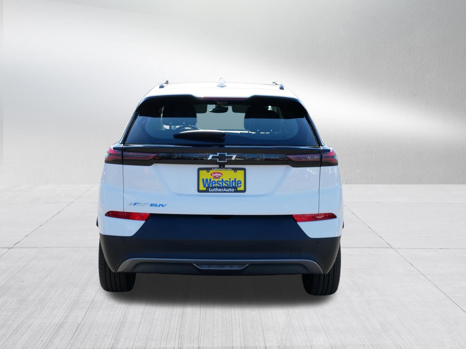 Used 2022 Chevrolet Bolt EUV Premier w/ Sun & Sound Package image 6