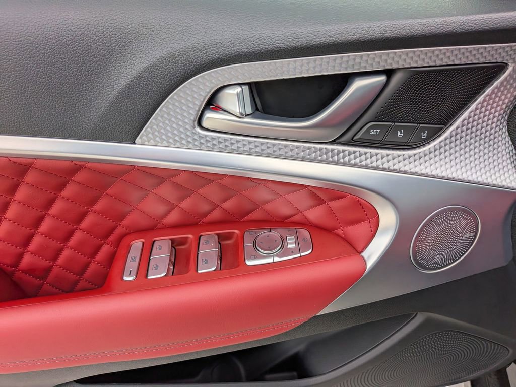 Used 2023 Genesis G70 3.3T w/ Sport Prestige Package image 11