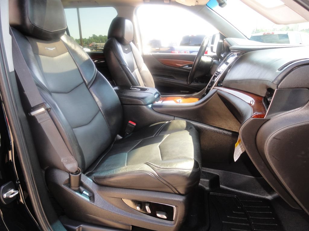 Used 2015 Cadillac Escalade Premium RWD image 10
