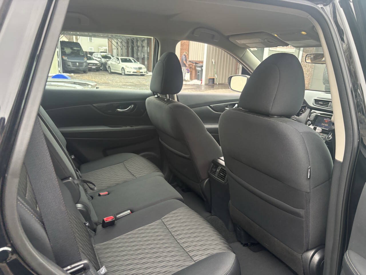 Used 2018 Nissan Rogue S AWD/4WD image 13