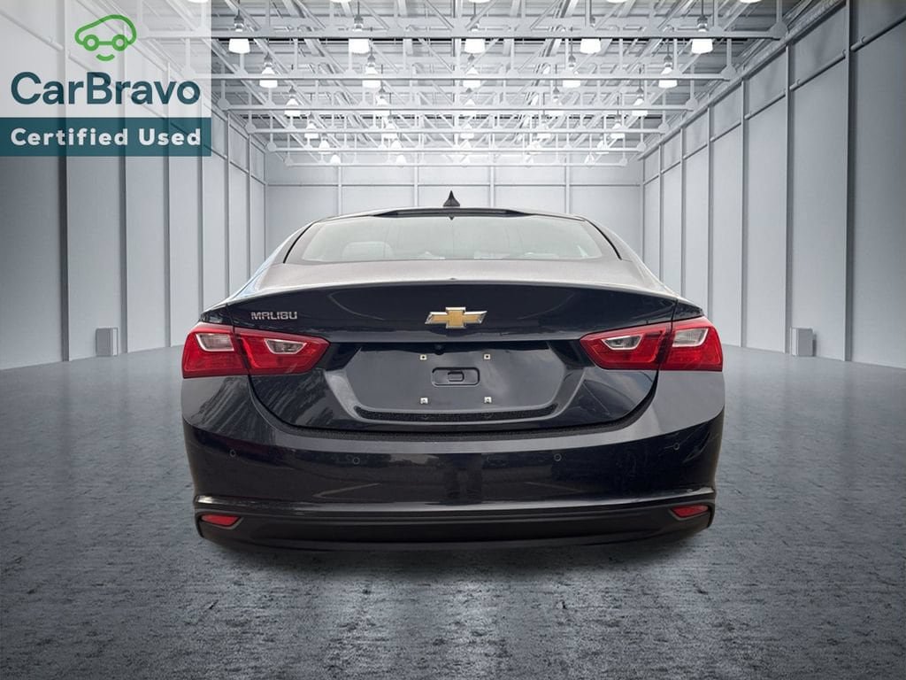 Certified 2022 Chevrolet Malibu LS w/ Driver Confidence Package II FWD image 4
