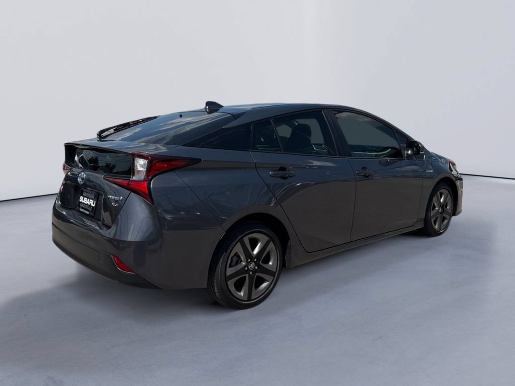 Used 2022 Toyota Prius XLE FWD image 3